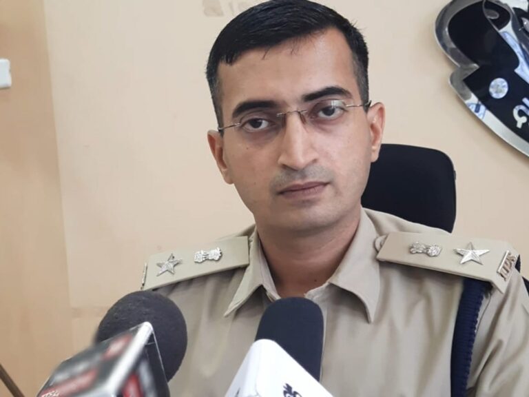 सागर में थाना प्रभारी समेत 5 पुलिसवाले संसपेड, दुर्घटना में गाड़ी बदलने का मामला
