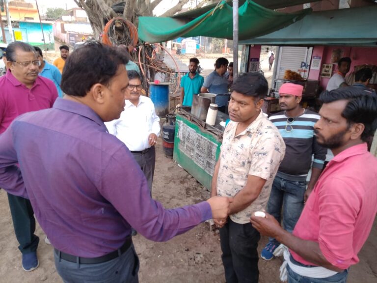 डिस्पोजल सामग्री का उपयोग हमारे स्वास्थ्य के साथ-साथ नगर की स्वच्छता में भी बाधक है – निगम आयुक्त