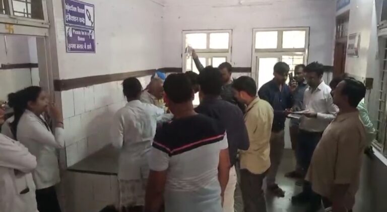 सागर में क्रॉसिंग में अनियंत्रित हुई कार पलटी 11 लोग घायल, कार्यक्रम में शामिल होने जा रहा था जैन परिवार