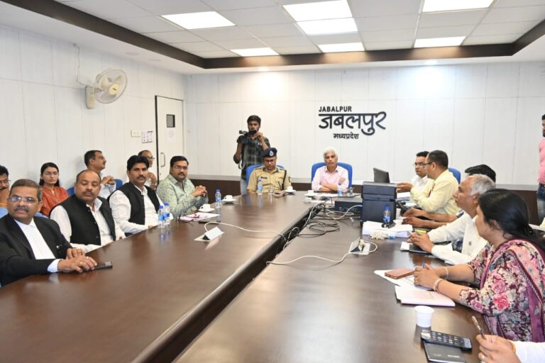 MP News: इन 34 जिलों में ईवीएम के प्रथम रेंडमाइजेशन की प्रक्रिया संपन्न