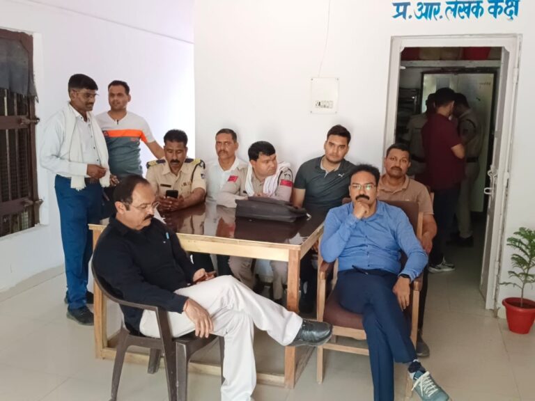 लोकायुक्त की टीम ने हेड कांस्टेबल को 20 हजार की रिश्वत लेते किया गिरफ्तार 