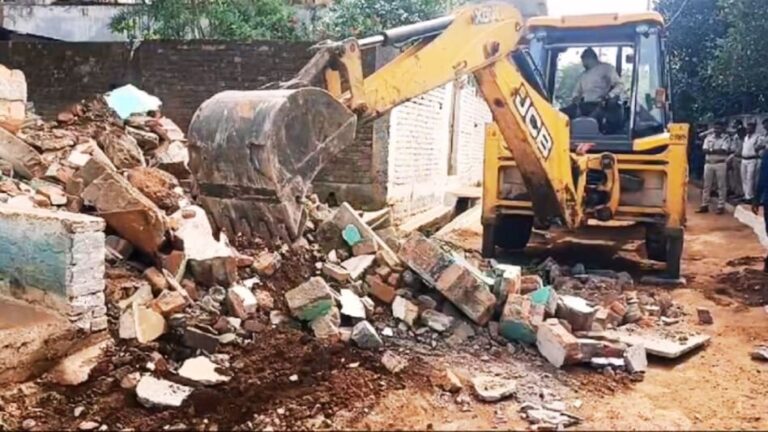 MP News: गुना रेप और लव जिहाद का मामला, आरोपी का मकान जमींदोज