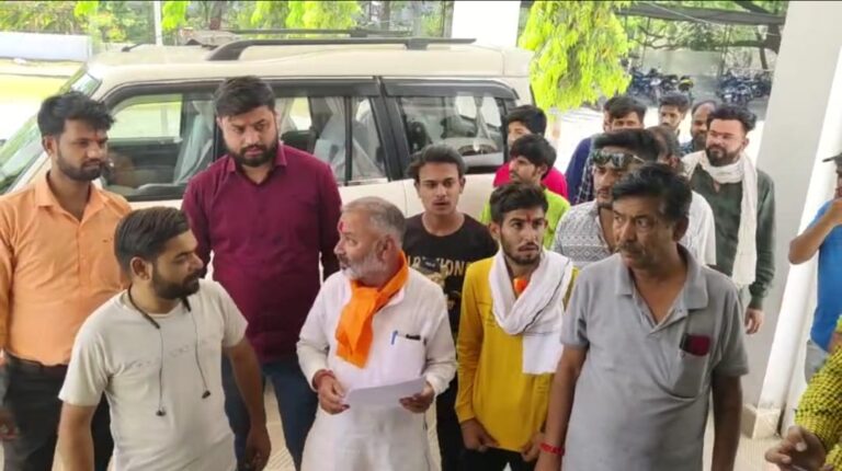 सागर की घटना को लेकर शिवसैनिकों ने पुलिस अधीक्षक को ज्ञापन सौपा