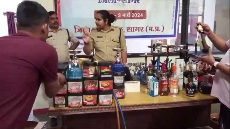सागर में होटल के अंदर हुक्काबार और अवैध शराब जप्त, कई फ्लेवर मिले