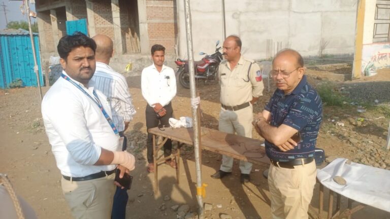 MP News: उप जिला निर्वाचन अधिकारी ने विभिन्न मतदान केन्द्रों एवं एसएसटी नाकों का निरीक्षण किया