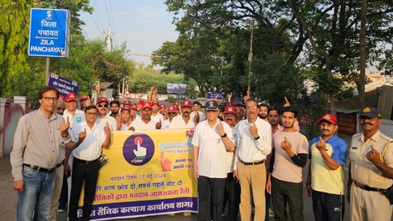 पूर्व सैनिकों ने मतदाता जागरूकता के लिए निकाली रैली