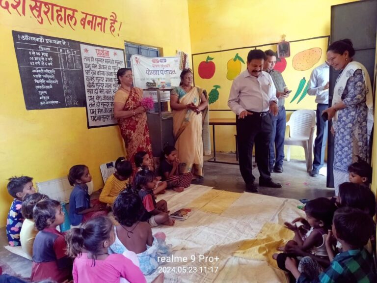 संभागायुक्त ने सीएम राईज स्कूल, आंगनबाड़ी केन्द्र सहित विभिन्न निर्माण कार्याें का किया निरीक्षण