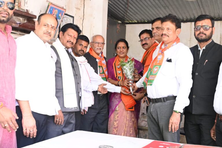 विकसित भारत बनाने की दिशा में अधिवक्ता अपना सहयोग प्रदान करें डॉ लता वानखेड़े भाजपा प्रत्याशी