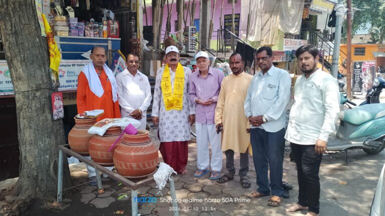 मकरोनिया में अक्षय तृतीया पर हुआ निशुल्क प्याऊ का शुभारंभ