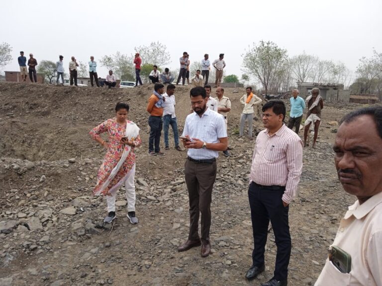 Sagar News: भारी अनियमितताओं पर स्टोन क्रेशर सील