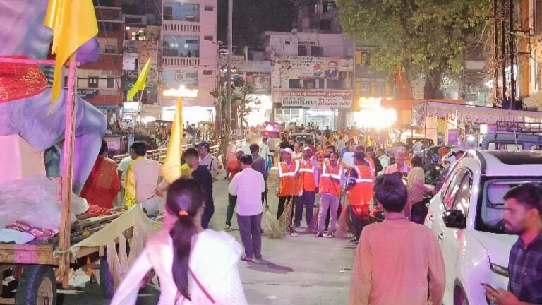 Sagar News: भगवान परशुराम जयंती चल समारोह में निगम ने मार्गो को एक घंटे में कराया साफ 