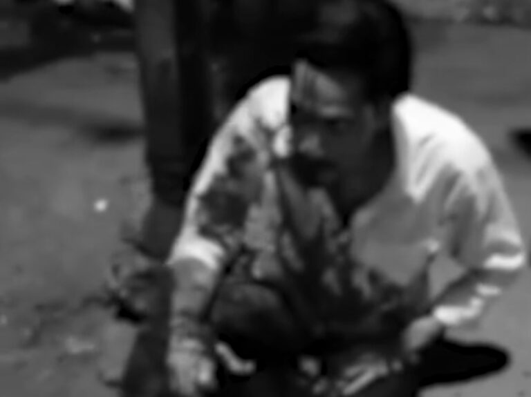 कार सवार बदमाशो ने पुरानी रंजिश के चलते युवक पर की फायरिंग