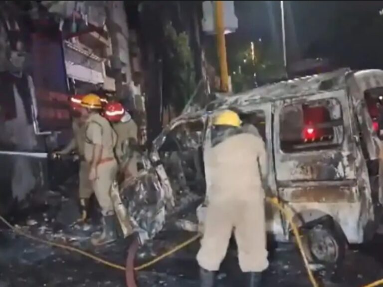 न्यू बोर्न बेबी केयर सेंटर में लगी आग, 6 नवजात बच्चों की मौत 