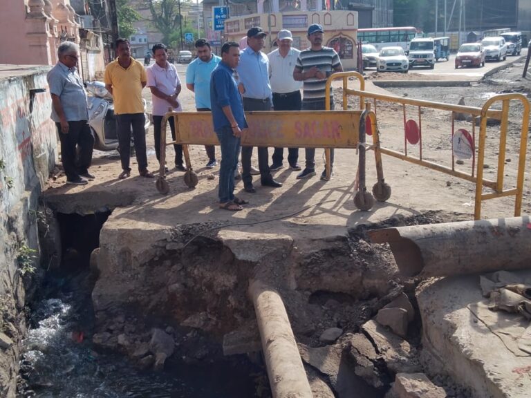 तीन मडिया के पास चल रहे निर्माण कार्य के चलते निगमायुक्त मौके पर, की जनता से यह अपील