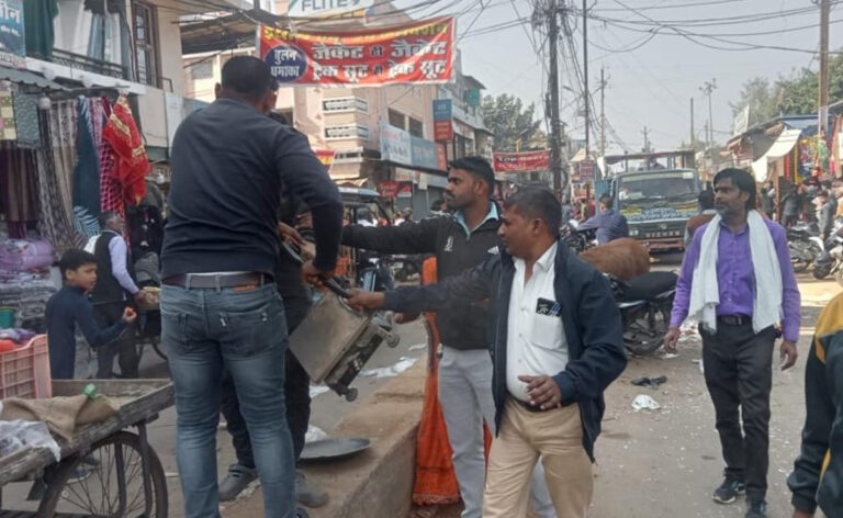 MP News: मांस-मछली के अवैध विक्रय पर तीसरे दिन भी हुई कार्यवाही, ₹41 हजार अर्थदंड वसूला गया