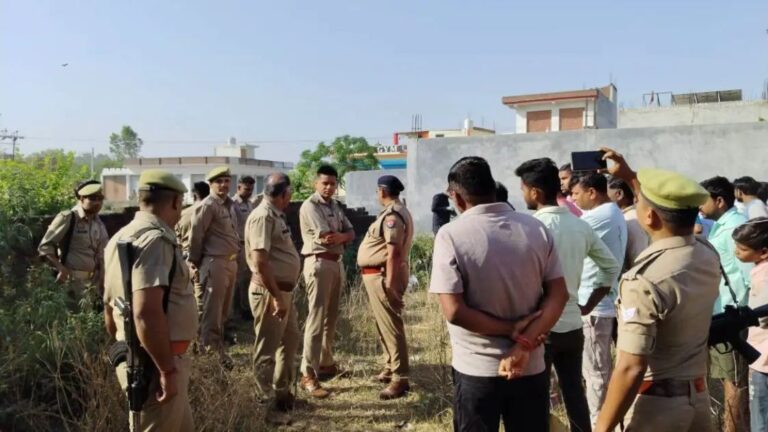 छात्र को हो गया टीचर से एक तरफा प्यार, इनकार किया तो क्लास में घुस कर मारी गोली 