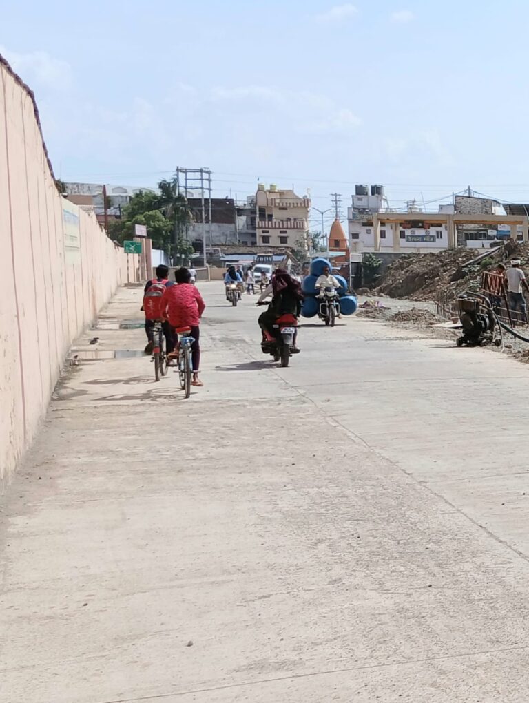 गोपालगंज से काली तिगड्डा होते हुये दीनदयाल चौक मार्ग पर पुलिया निर्माण के चलते यातायात प्रतिबंधित रहेगा