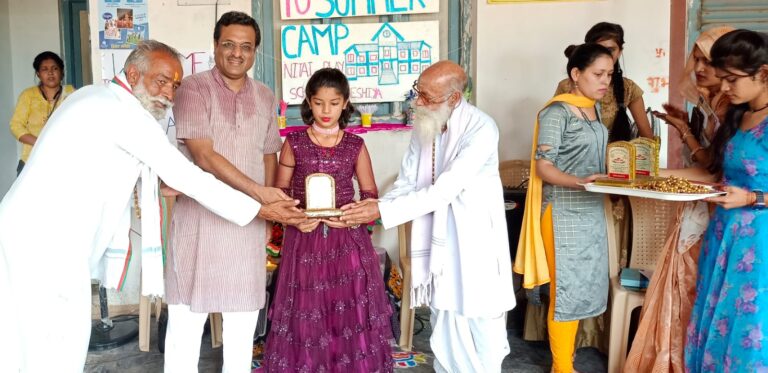 बच्चों को अच्छी शिक्षा और संस्कार मिल सकें इसलिए गांव में खोली इंग्लिश मीडियम स्कूल : कपिल मलैया