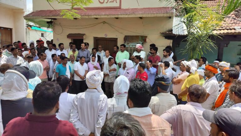 Sagar: भीषण सड़क हादसे में एक ही परिवार के 3 लोगो की जान चली गयी, कार चालक की लापरवाही आई सामने, उचित कार्यवाई की मांग उठी