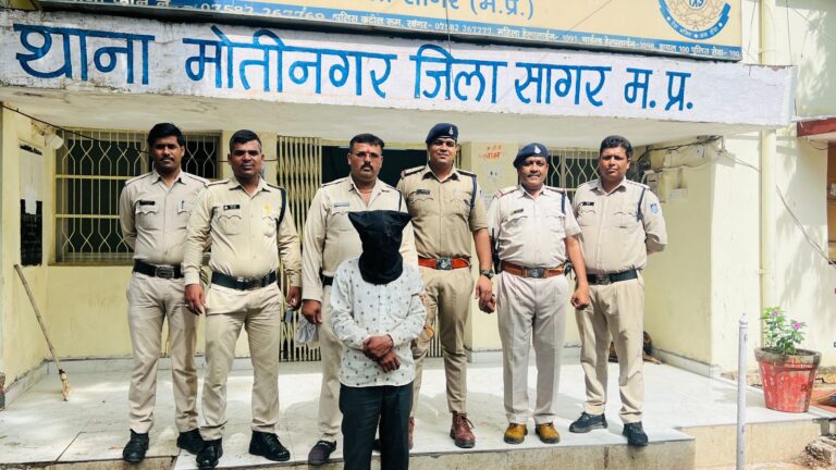 एक ट्रक सोयाबीन लेकर भागे आरोपी को ट्रक सहित किया गया गिरफ्तार