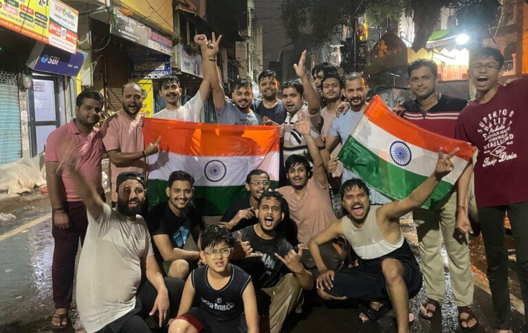 टीम इंडिया ने T-20 वर्ल्ड कप जीता, सागर में जश्न का माहौल