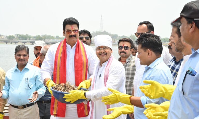 सभी जल स्रोतों को अपने घर जैसा स्वच्छ बनाएं : खाद्य मंत्री श्री राजपूत