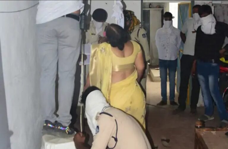 MP News: सागर में शिक्षक पति पत्नी संग फांसी के फंदे पर झूल गया, सुसाइड नोट में लिखे 3 नाम