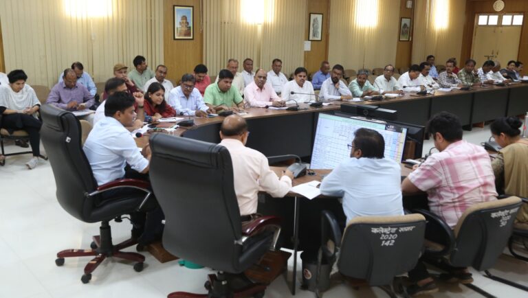 राजस्व महा अभियान का उद्देश्य राजस्व न्यायालयों में लंबित प्रकरणों का समय सीमा में निराकरण