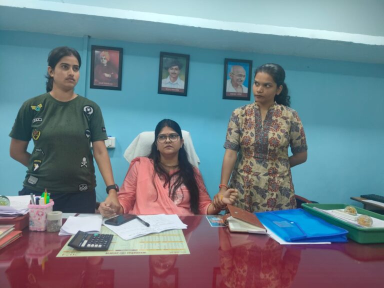 लोकायुक्‍त की टीम ने असिस्‍टेंट इंजीनियर को 50 हजार की रिश्वत लेते पकड़ा