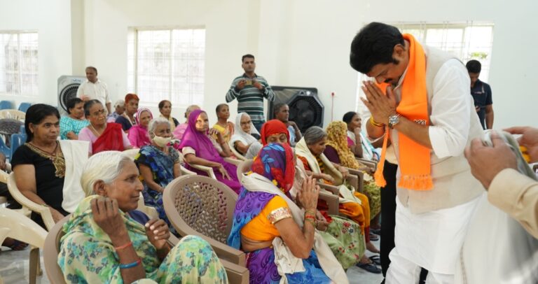 MP: खाद्य मंत्री गोविंद सिंह राजपूत ने माँ की पुण्यतिथि पर वृद्धाश्रम में बुजुर्गों का किया सम्मान, पौधे लगाएं