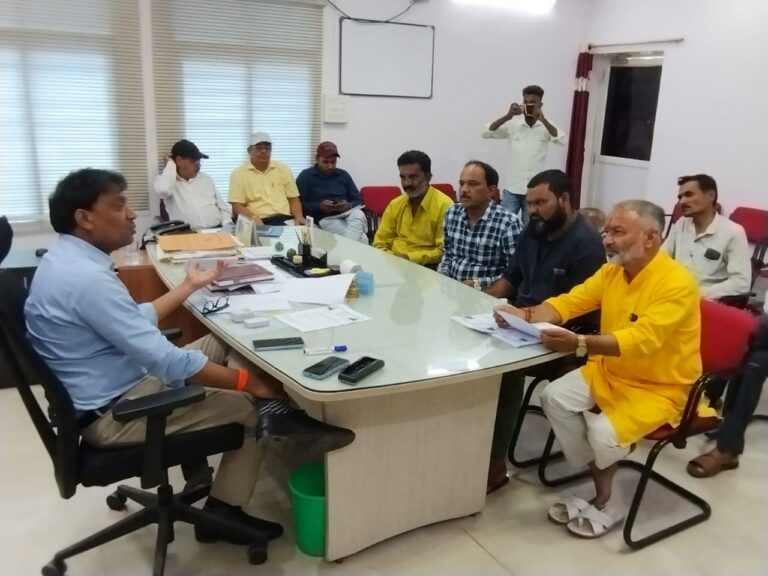 पुराने बस स्टैंड से नये बस स्टैंड तक ऑटो रिक्शा का किराया 20 रूपये प्रति सवारी लगेगा