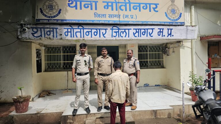 थाना मोतीनगर पुलिस के द्वारा दो चोरियो का खुलासा कर चोरी गई संपत्ति को किया गया बरामद