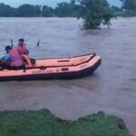 धसान नदी में फंसे सभी 59 ग्रामीणों को बड़ी मशक्कत के साथ रेस्क्यू कर सुरक्षित निकाला