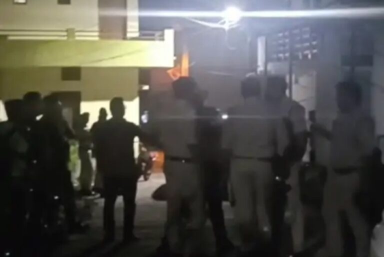 सागर में पुलिस कंट्रोल रूम के सामने ट्रिपल मर्डर, पति से पूछताछ जारी