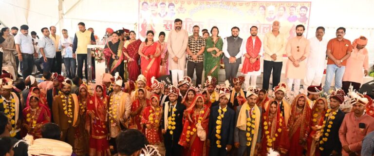 सागर में मुख्यमंत्री कन्यादान योजना के अंतर्गत नगर निगम द्वारा कराए गए सामूहिक विवाह सम्मेलन में 525 विवाह संपन्न