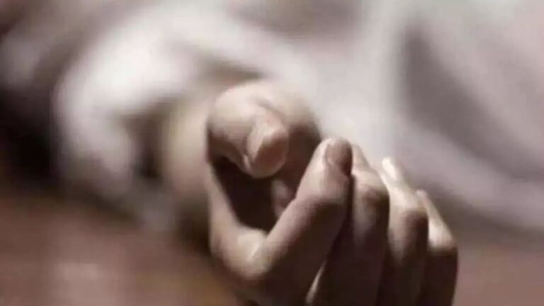 घर में घुसकर प्रेमी ने की युवती की गोलीमार कर हत्या