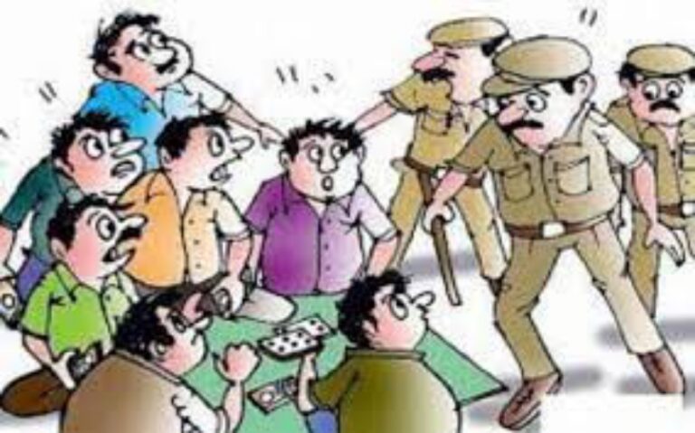 सागर में दो जुआ फड़ो पर पुलिस की दविश, 10 जुआड़ियों से पैसे जप्त