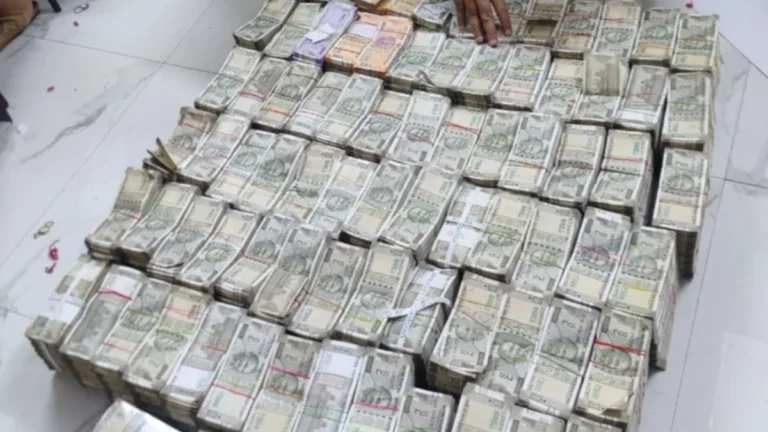 एनसीएल में सीबीआई का छापेमारी अभियान जारी, 4 करोड़ की नकदी बरामद