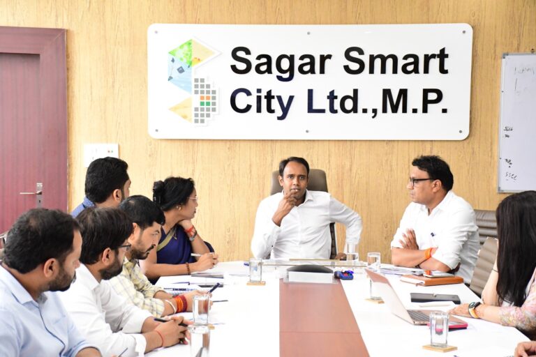 नागरिकों के जीवन गुणवत्ता को बेहतर बनाना ही स्मार्ट सिटीज मिशन का ध्येय- कलेक्टर संदीप जी.आर.