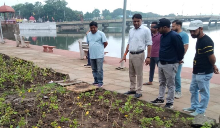 झील पर बनी नवाग्रह छतरियों के पास गंगा आरती का होगा आयोजन