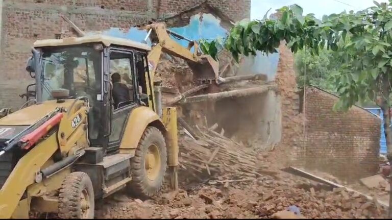 सागर के शाहपुर में दीवार गिरने से अब तक 8 बच्चों की मौत