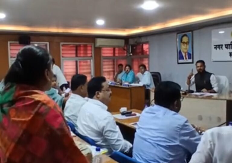 सागर नगर निगम का साधारण सम्मेलन चढ़ा हंगामे की भेंट, महिला पार्षद और अध्यक्ष में नोकझोंक
