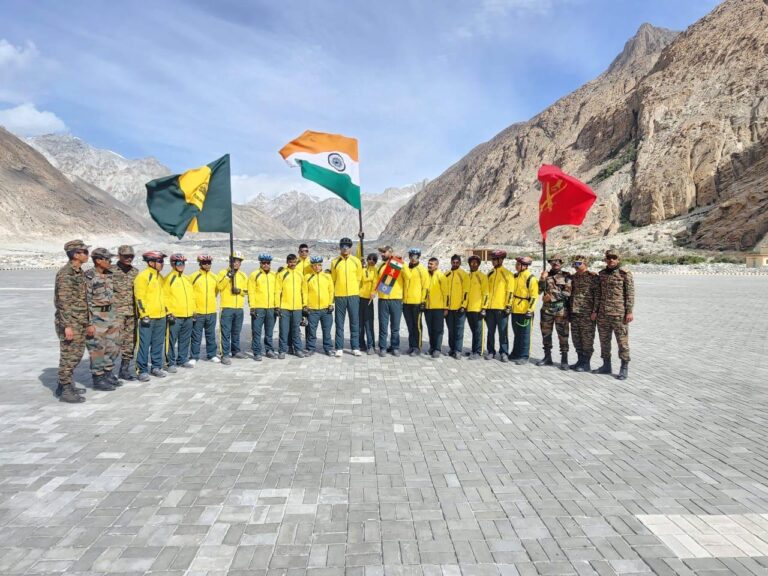 सियाचिन बेस कैंप से इंदिरा प्वाइंट तक की दूरी तय करने वाली साइकिल रैली पहुंची सागर
