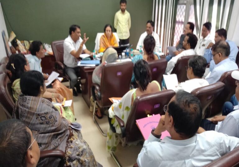 सागर में मेयर-इन-काउंसिल की बैठक में जलभराव, आवारा कुत्तों की रोकथाम समेत अनेक विषयों पर निर्णय फ़ैसले हुए