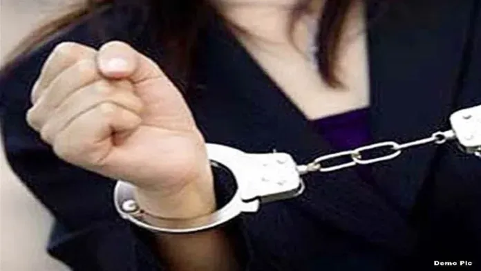 23_09_2024-4-woman_arrested