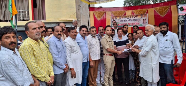 बढ़ती महगाई से लोगो का जीना भी मुश्किल हो गया हैँ- मुन्ना चौबे