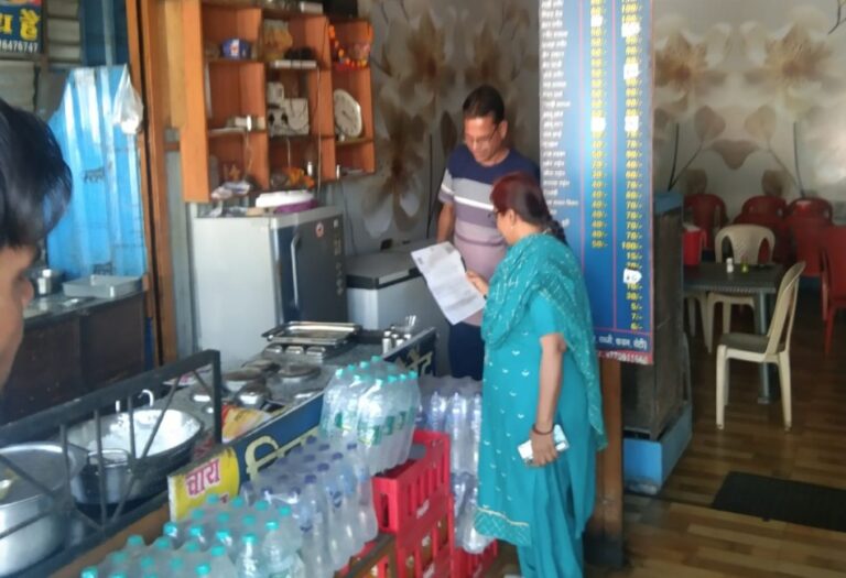 सागर में फूड इंस्पेक्टर की कार्यवाही, होटलों से सैम्पल लिए