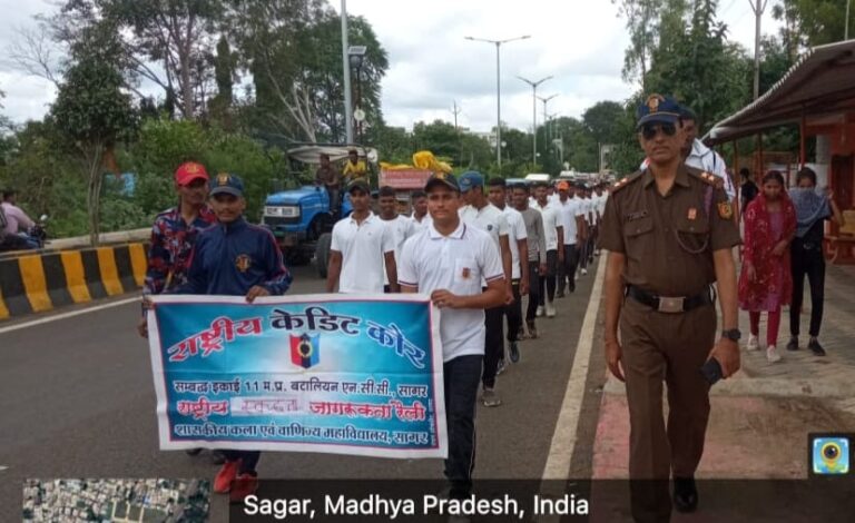 स्काउट गाइड ने विद्यालयों में स्वच्छता पखवाड़ा का संदेश दिया