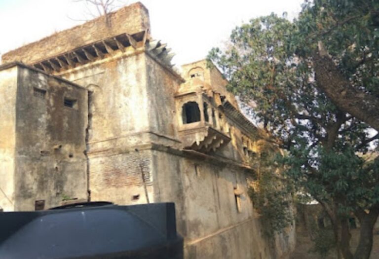 सागर में किले की दीवाल से लग कर मकान बनाने वाले 23 लोगो को नोटिस जारी