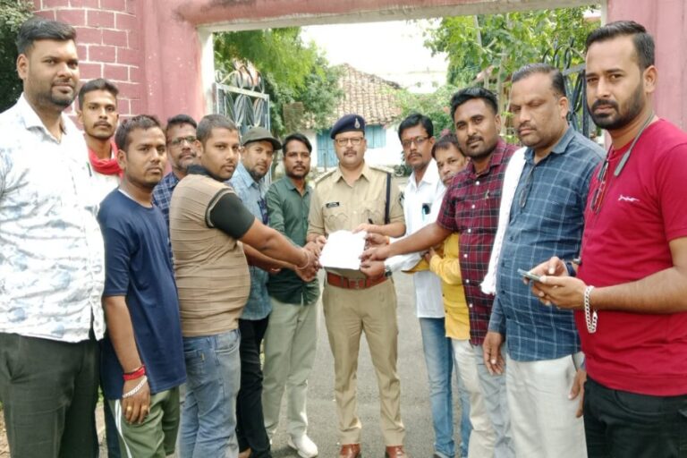 सागर में पत्रकारों को धमकाने पर आक्रोशित मीडिया जगत, आंदोलन की दी चेतावनी